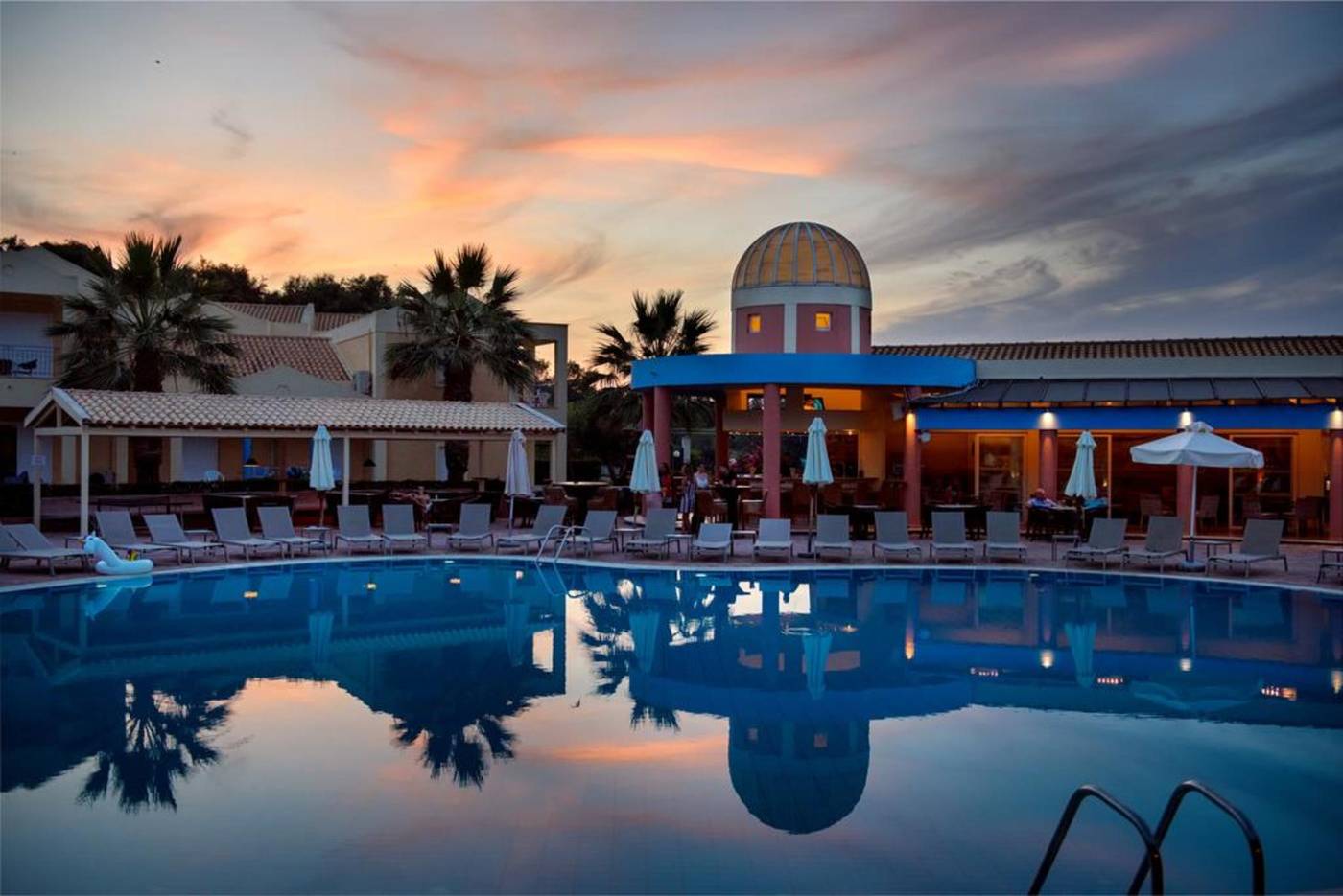 Olympion-Village-Pool-2