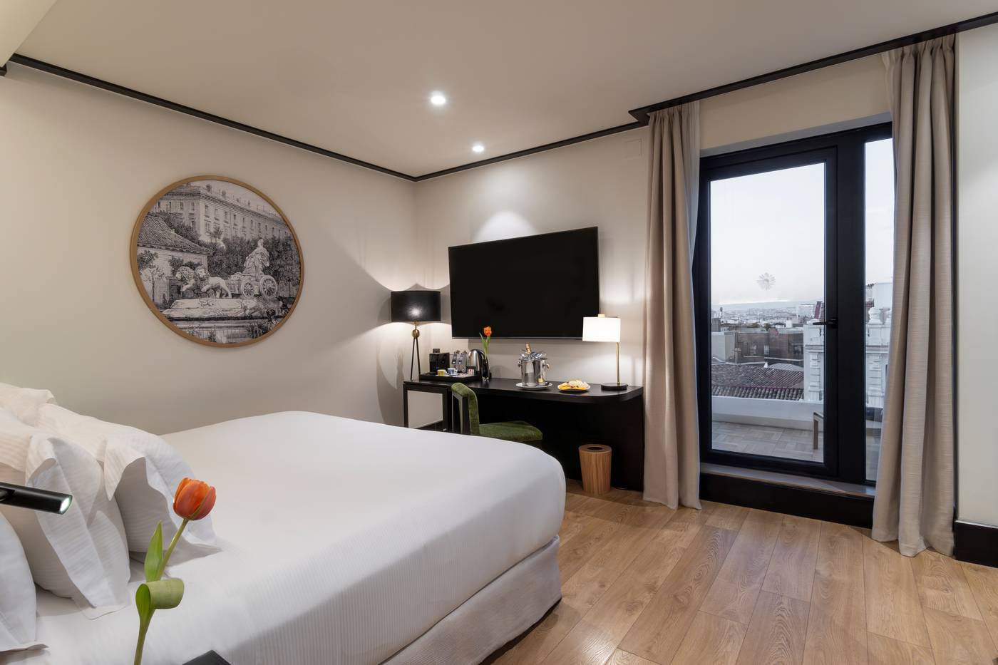 H10-Puerta-de-Alcala-Room-27