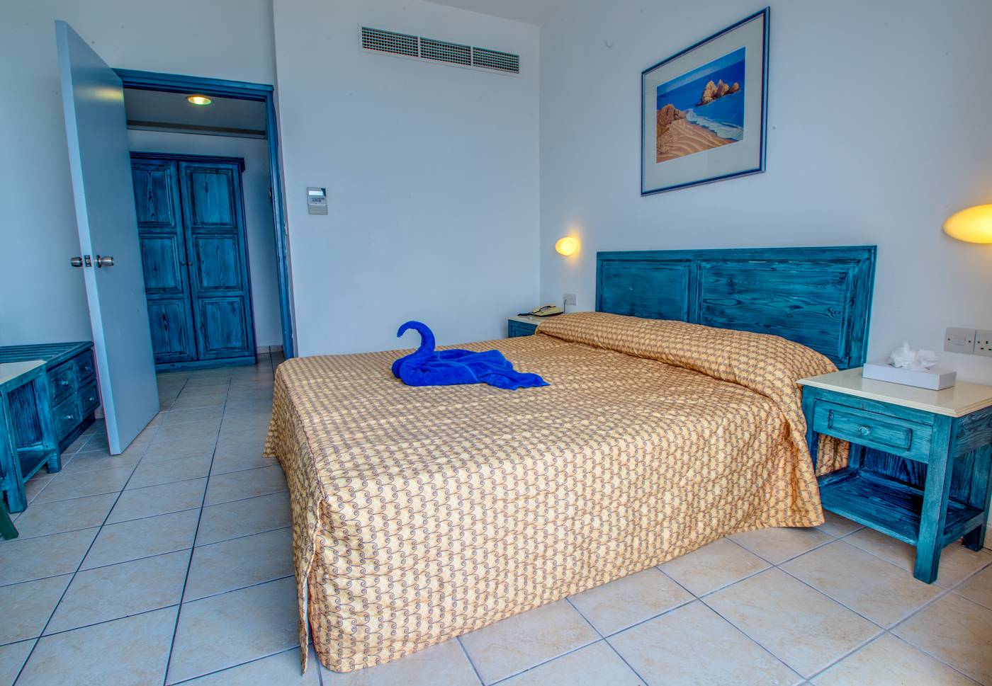 St-George-Gardens-Room-14