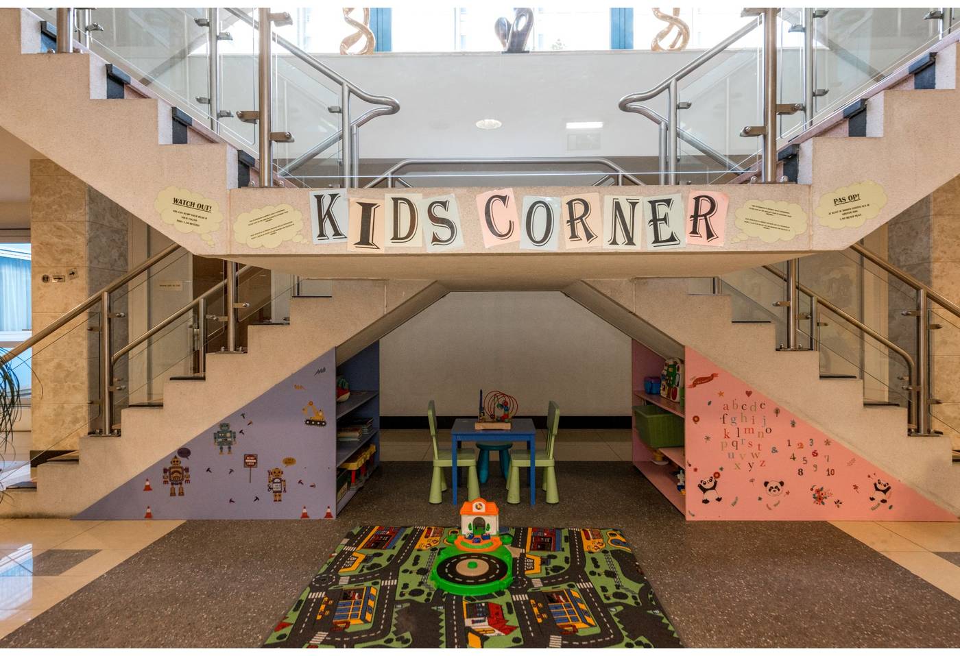 XO-HOTELS-Blue-Square-General-view-40