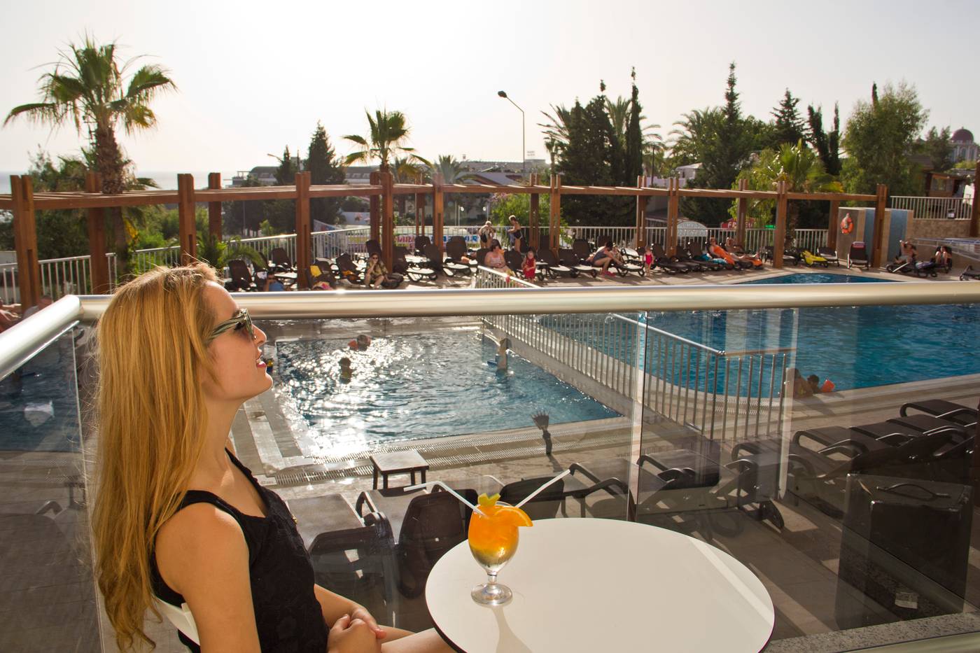 Side-Alegria-Hotel---Spa-Pool-24