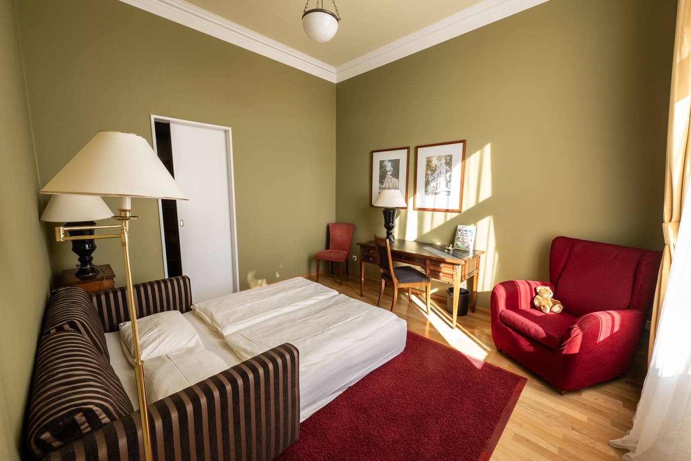 Louisa-s-Place-Room-15