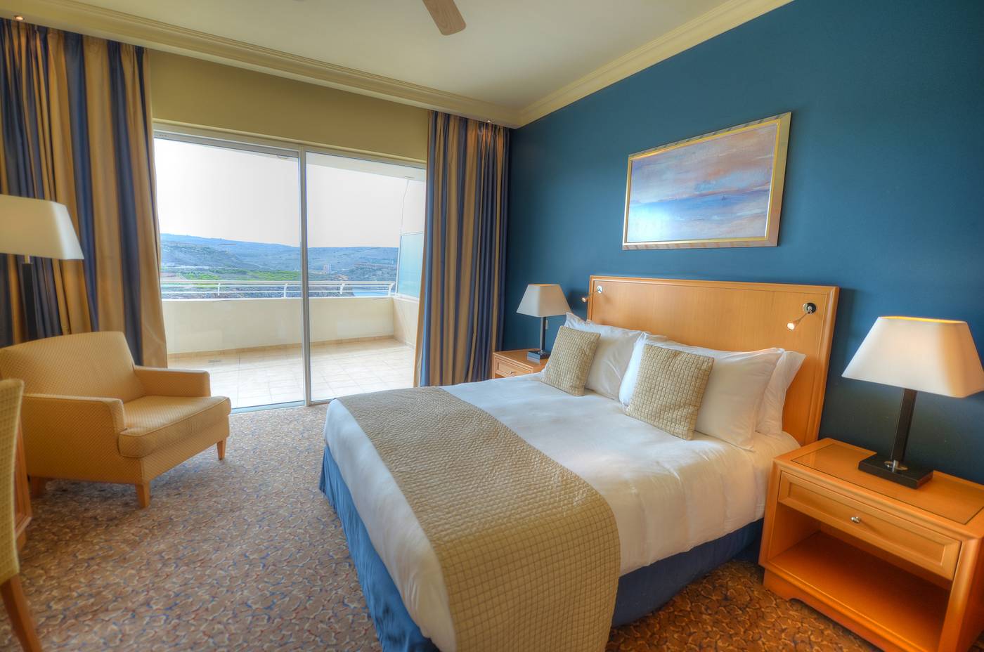 Radisson-Blu-Resort---Spa-Golden-Sands-Room-15