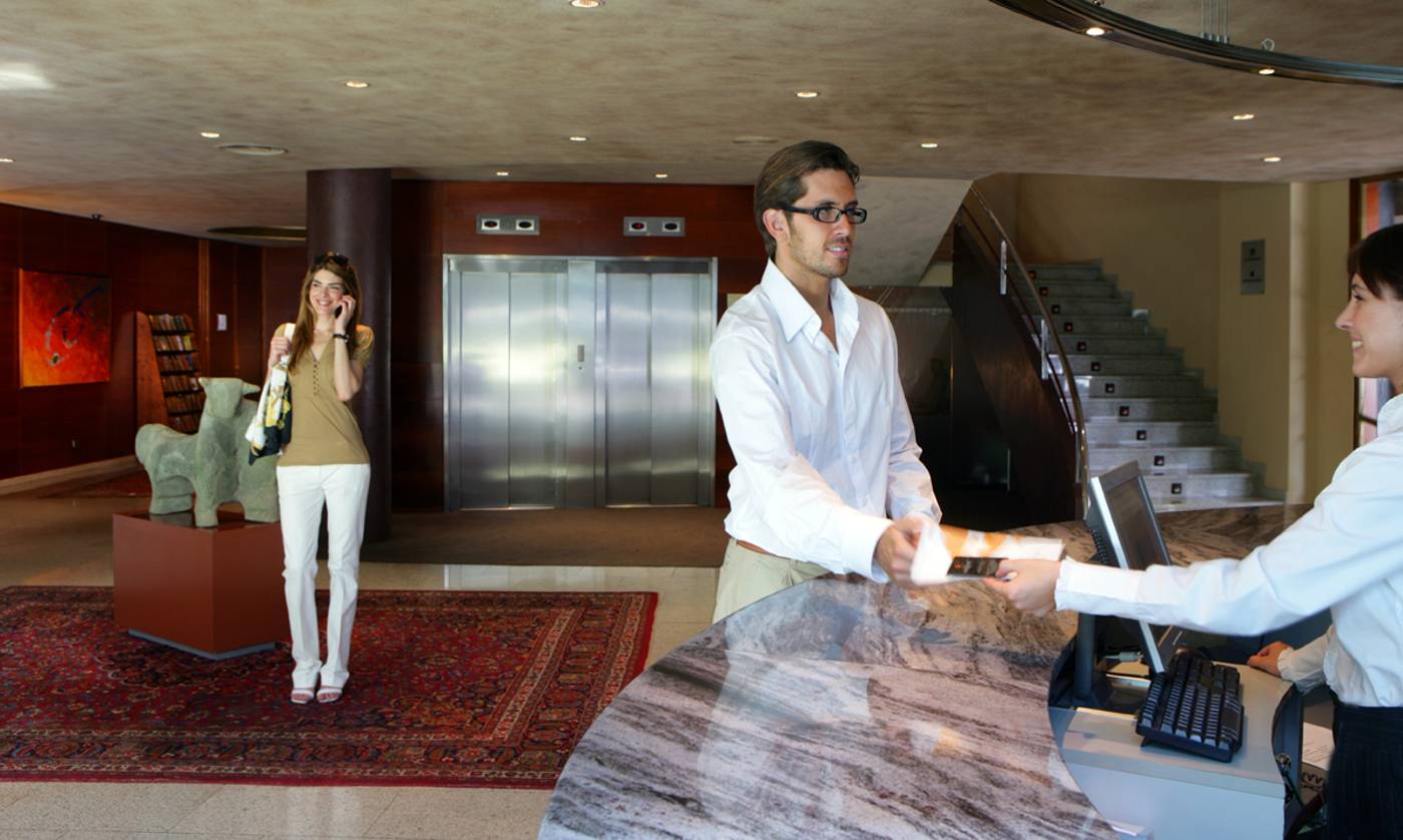 Carlemany-Spain-GIRONA-Lobby-4