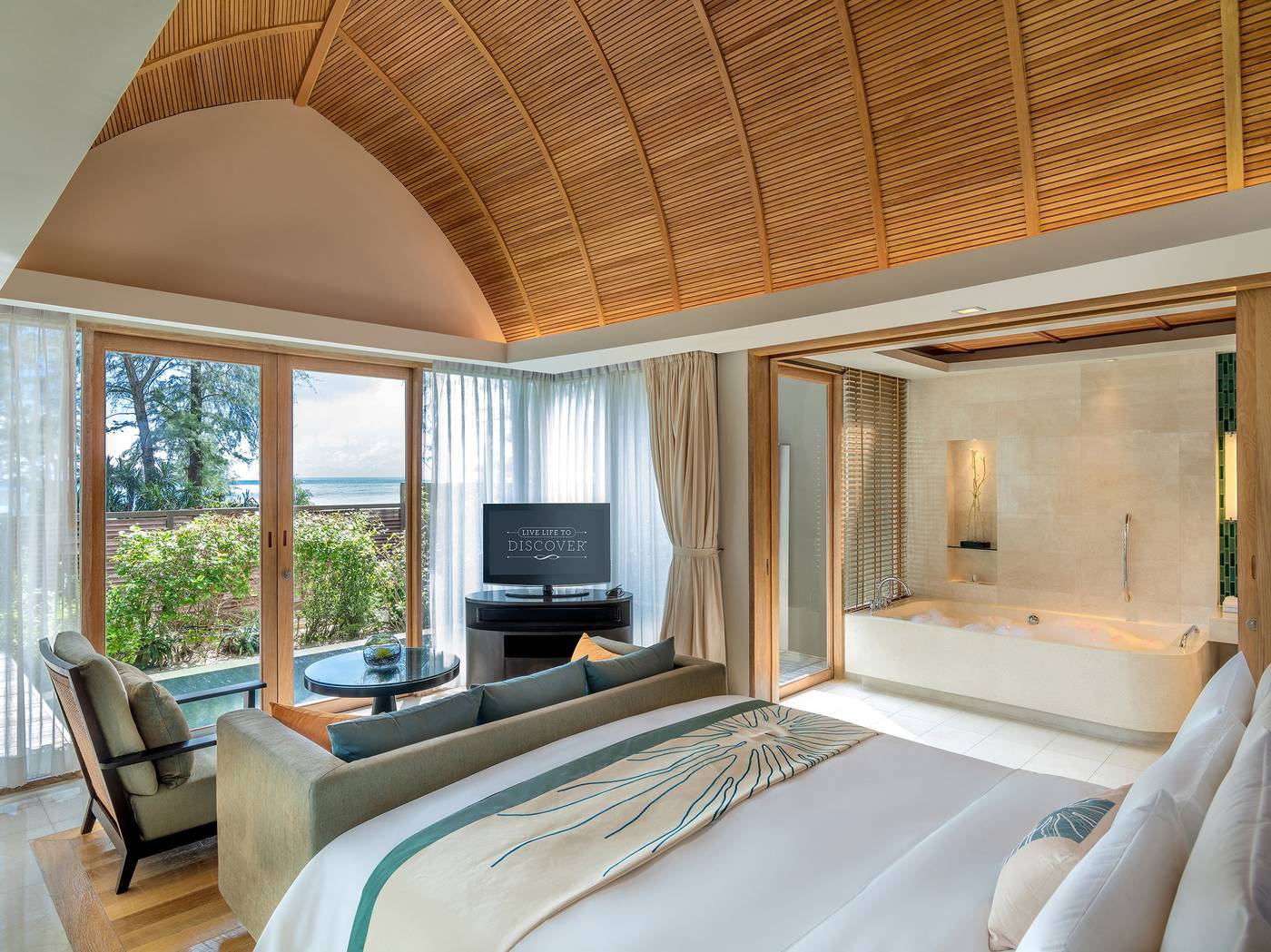 Renaissance-Phuket-Resort---Spa-Room-36