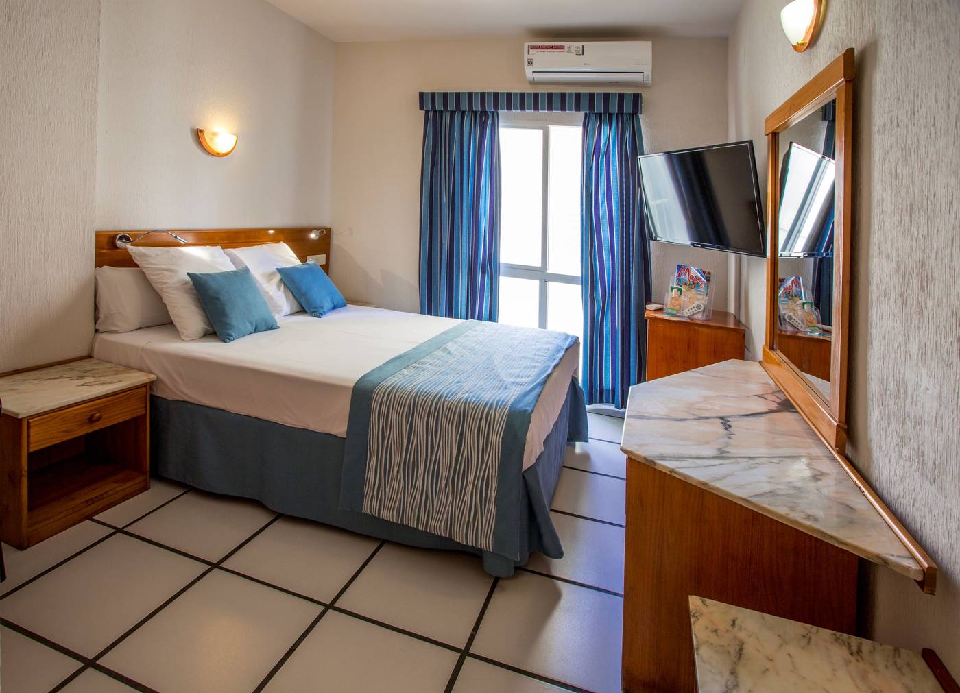 Magic-Cristal-Park-Room-20