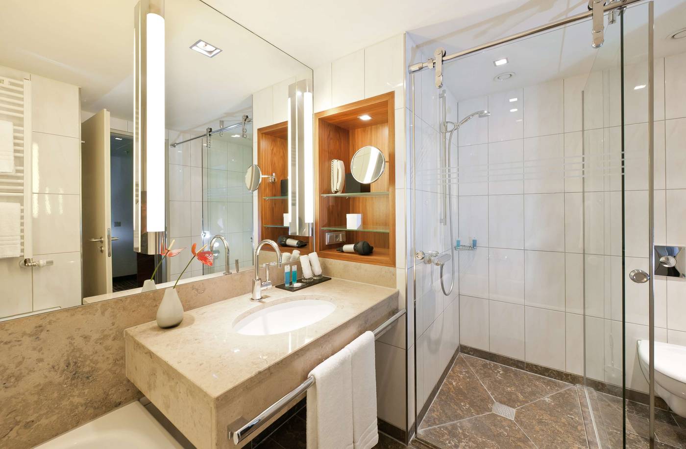 Dorint-Hotel-am-Heumarkt-Koln-Room-29