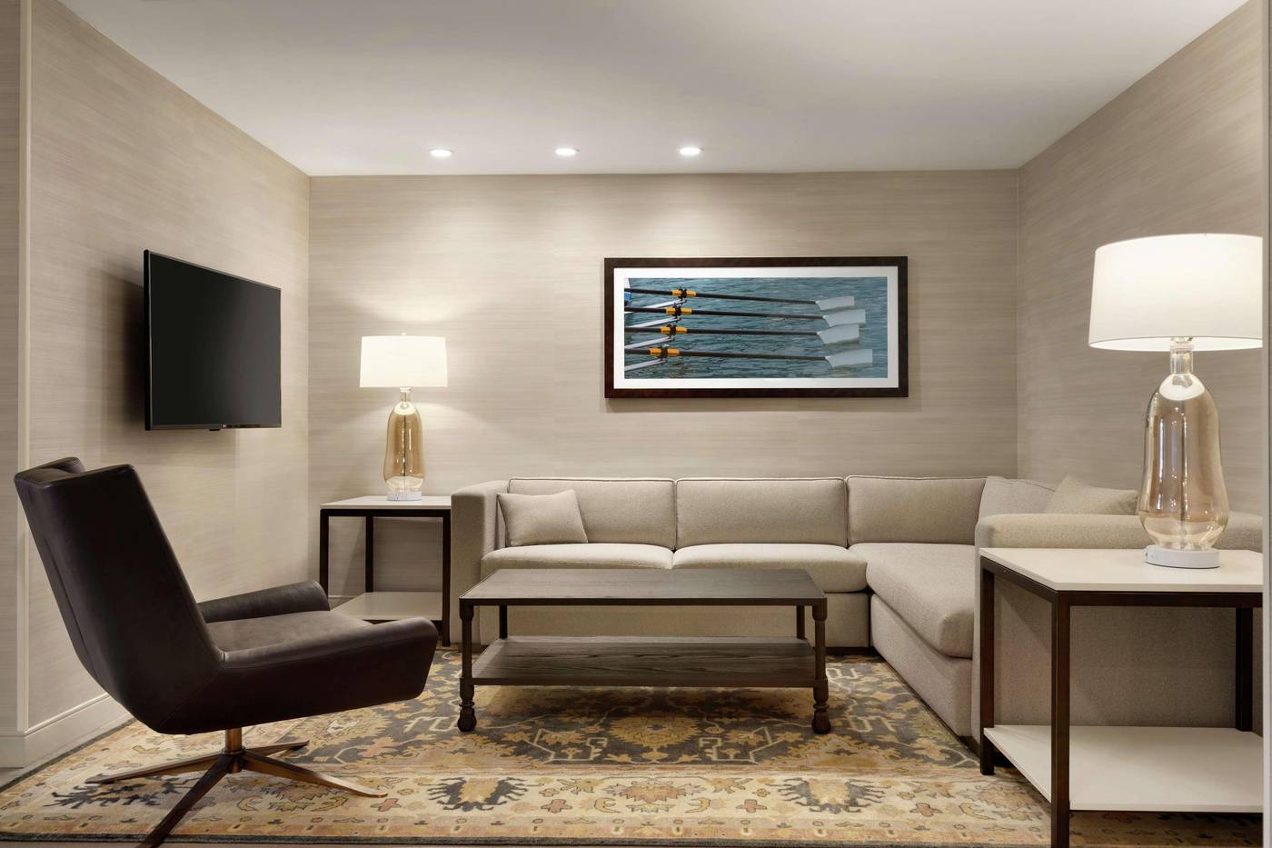 DoubleTree-Suites-by-Hilton-Hotel-Boston-Cambridge-Room-17