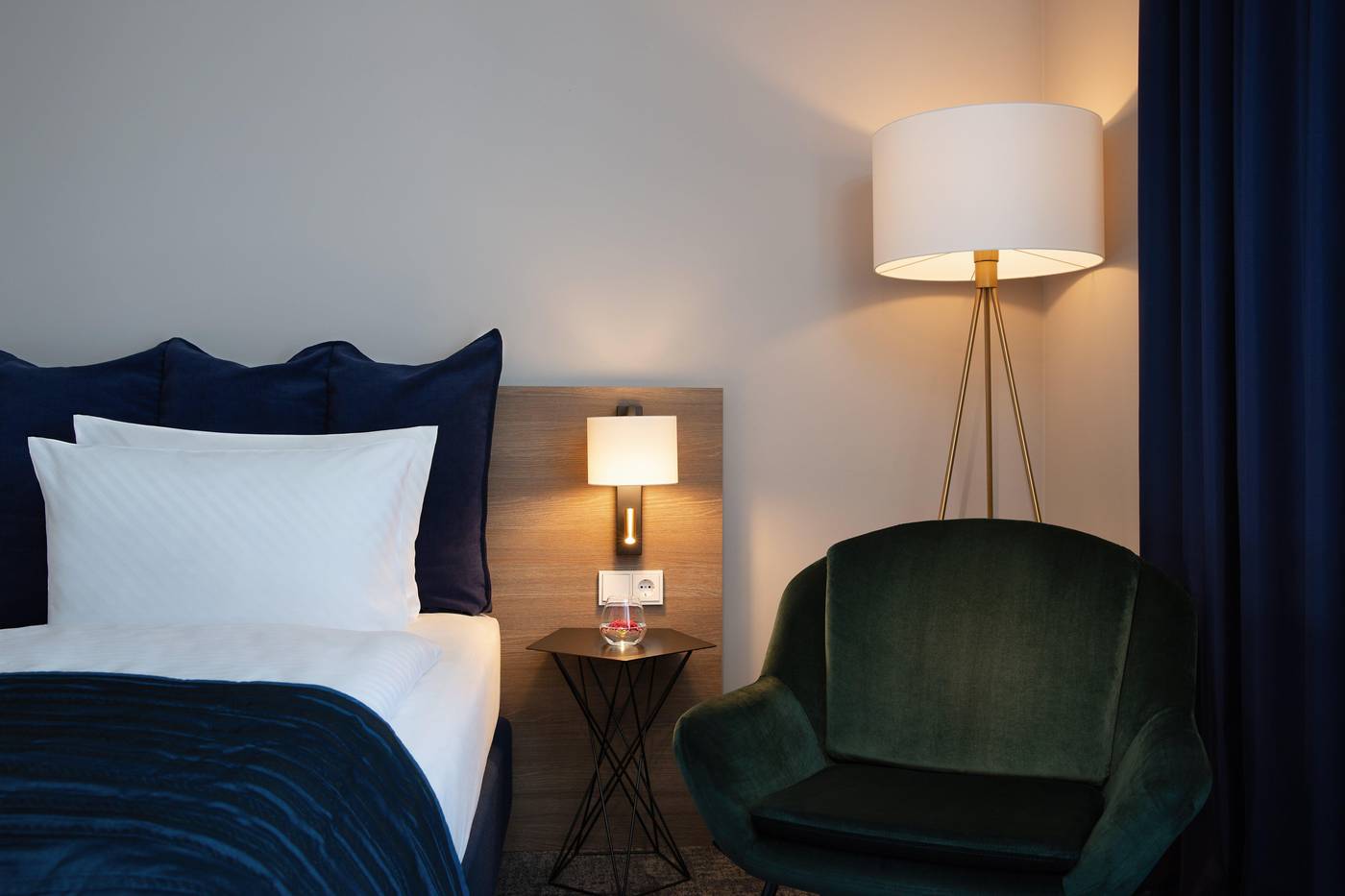 Holiday-Inn-Berlin-City-Center-East-P-Berg--an-IHG-hotel-Room-13