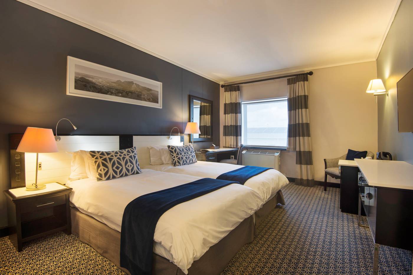 The-Commodore-Room-27