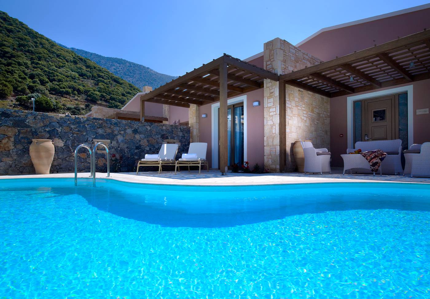 Filion-Suites-Resort---Spa-Pool-12