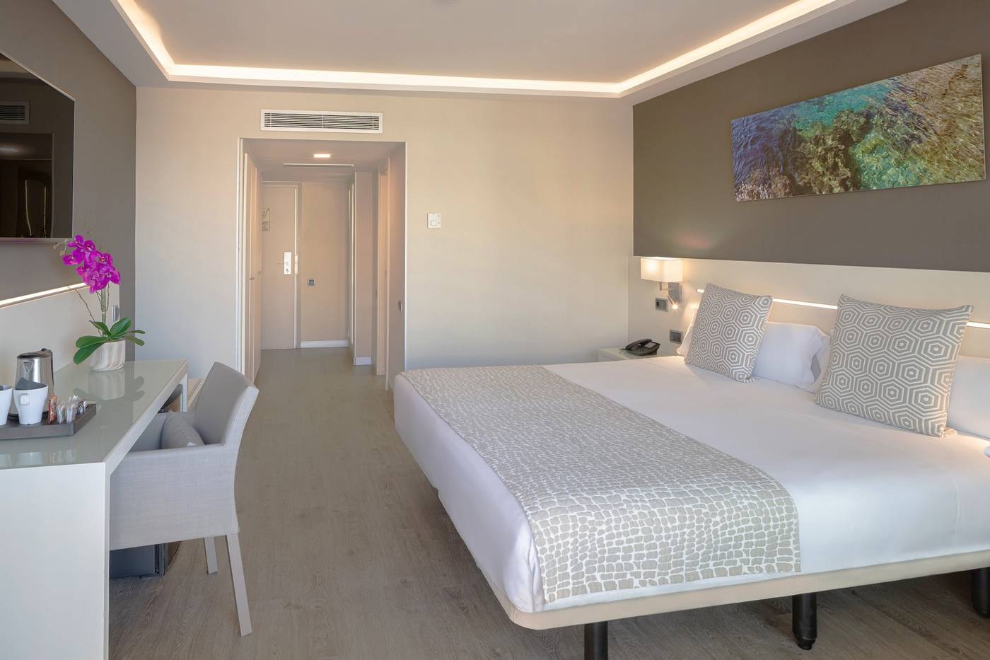 Calipolis-Hotel-Room-38