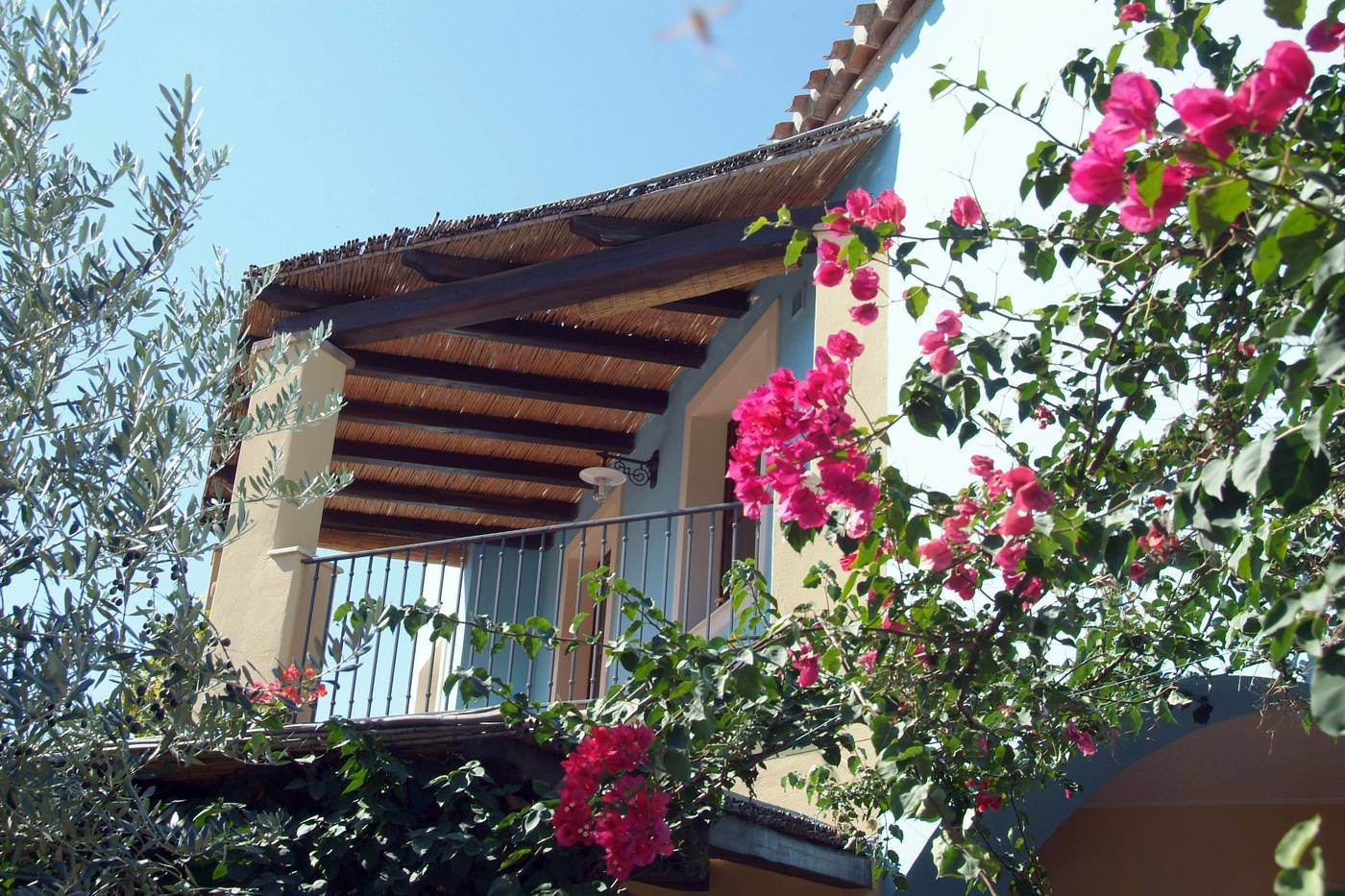 Borgo-Degli-Ulivi-Residence-Terrace-8