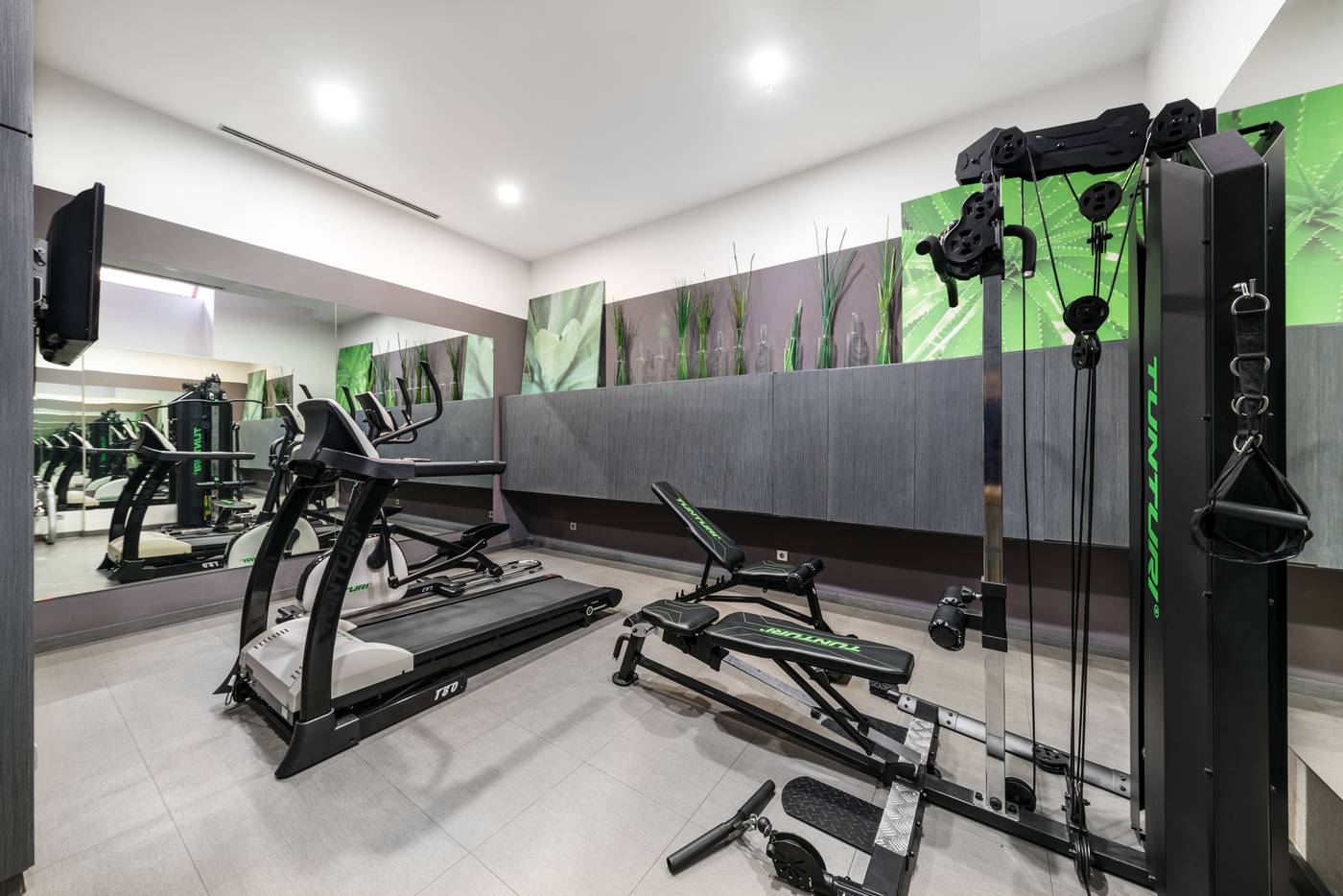 Eurostars-Palazzo-Zichy-Sports-and-Entertainment-45