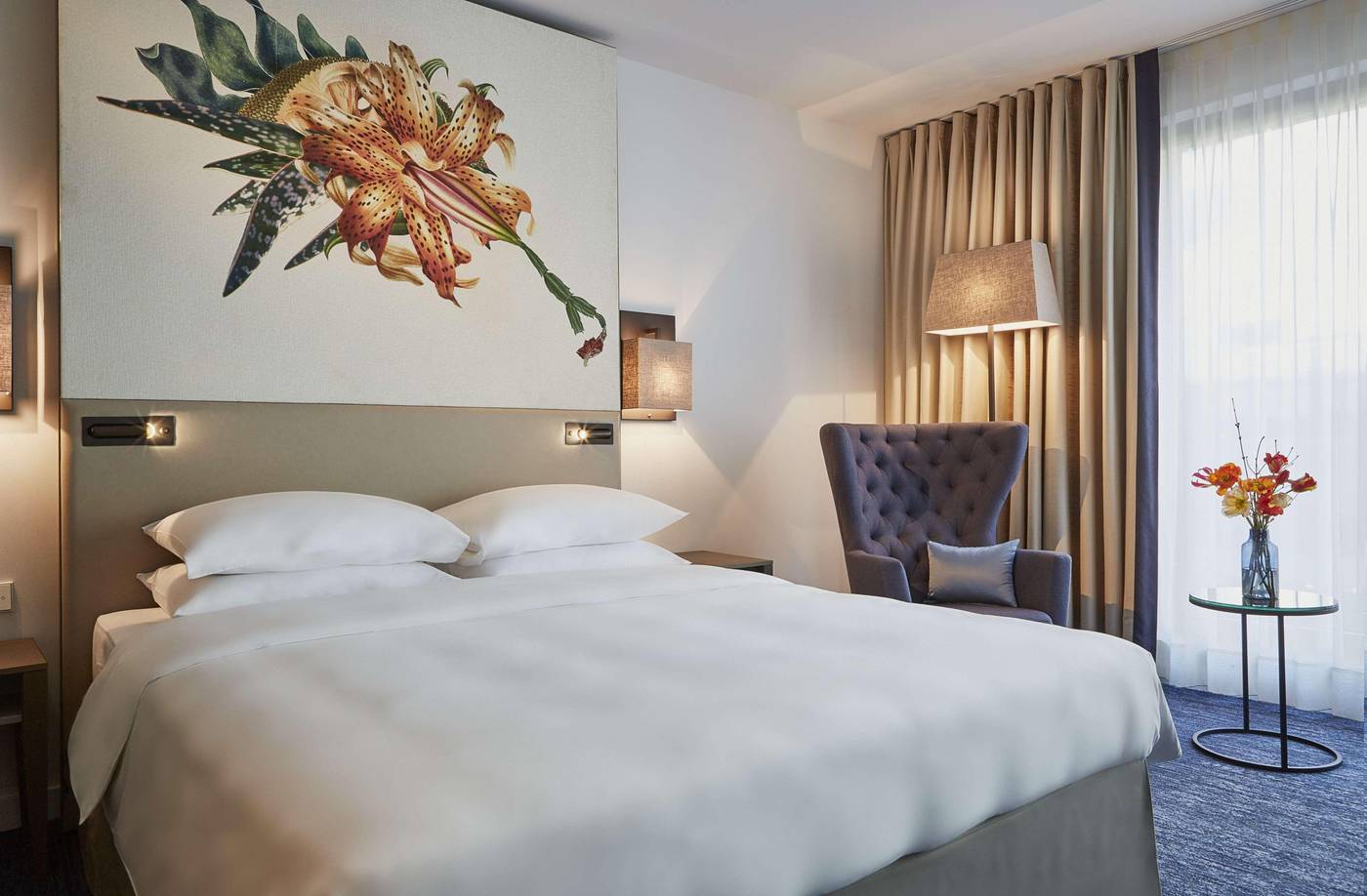 Hyatt-Regency-Amsterdam-Room-45