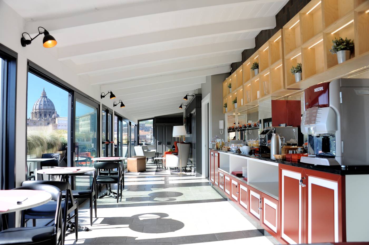 Residence-Trianon-Borgo-Pio-Terrace-6