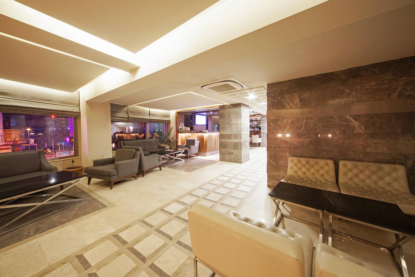 Delta-Hotel-Istanbul-Lobby-12