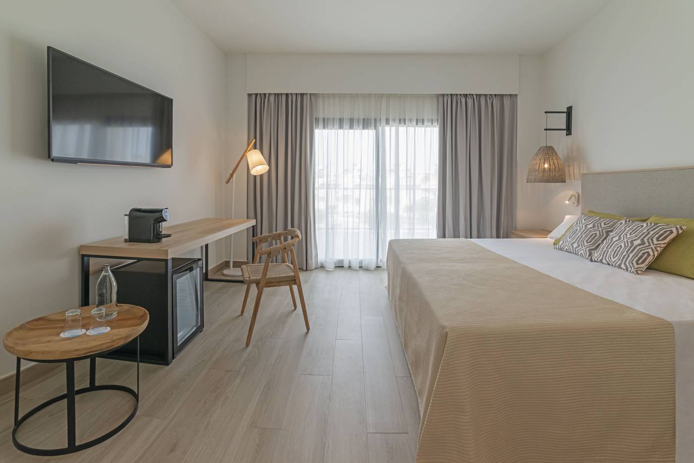 Cabogatamar-Garden-Room-17