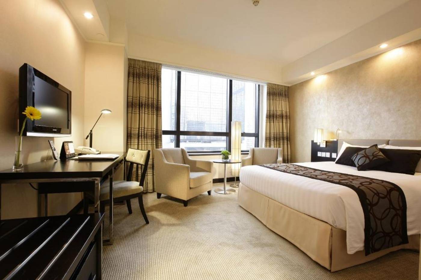 Gloucester-Luk-Kwok-Hong-Kong-Room-13