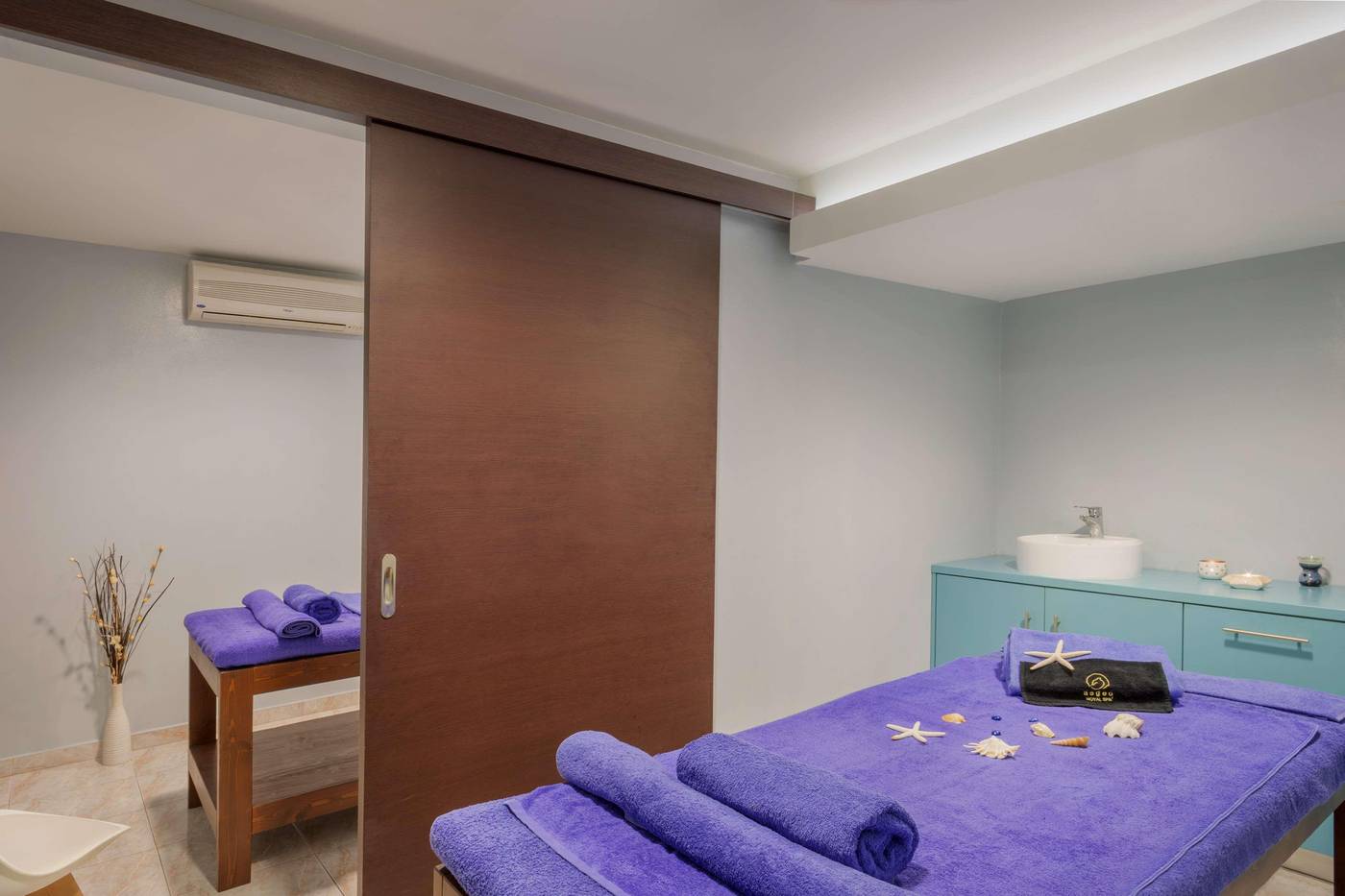 Sol-Cosmopolitan-Rhodes-Sports-and-Entertainment-68