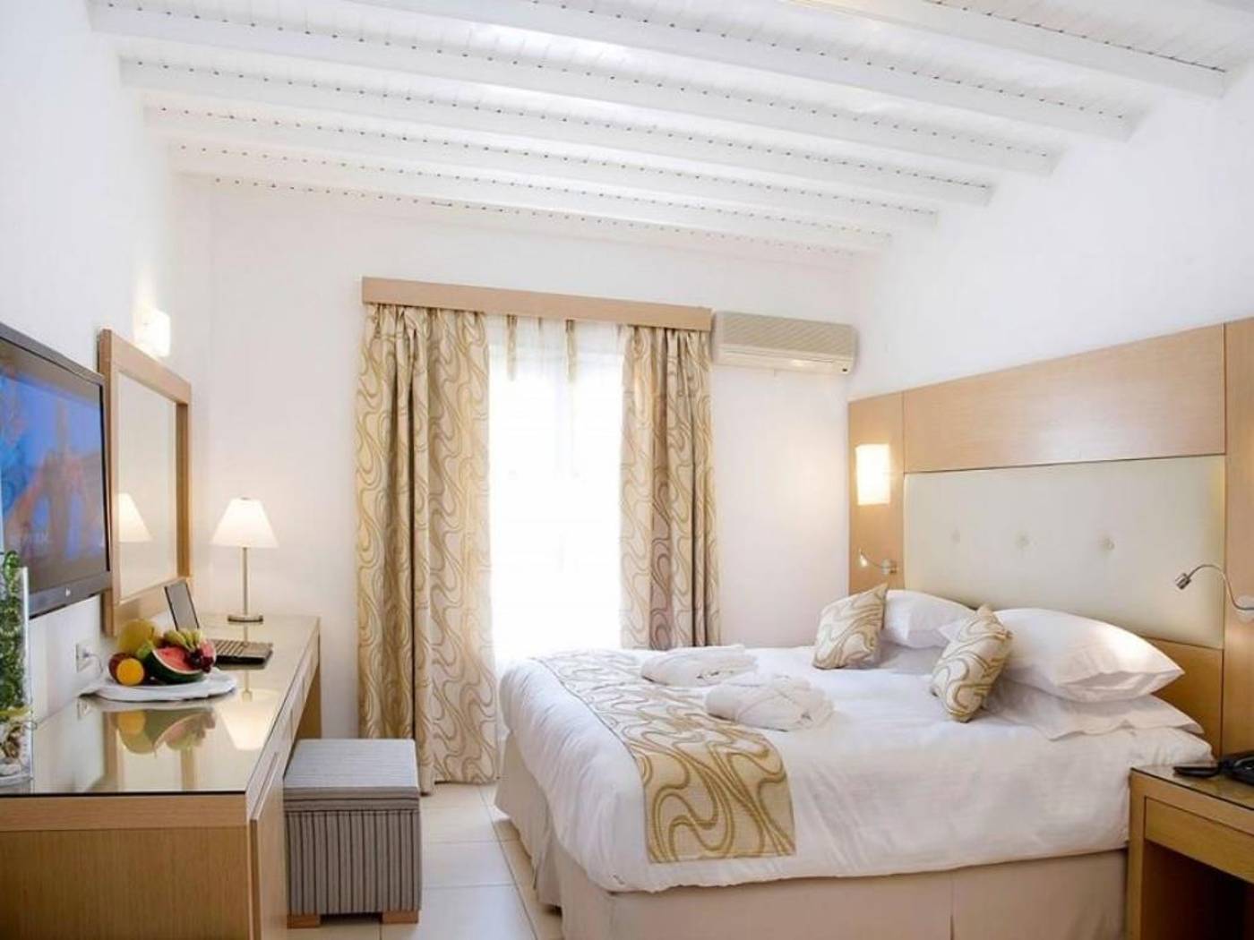 Dionysos-Luxury-Hotel-Mykonos-Room-21