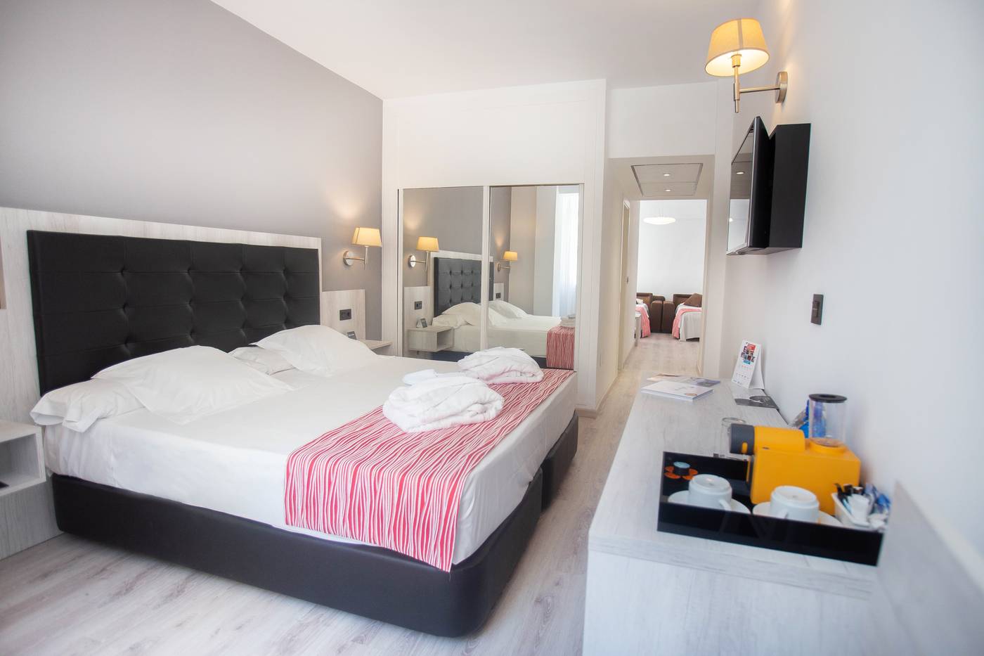 Soho-Bah--a-M--laga-Room-26