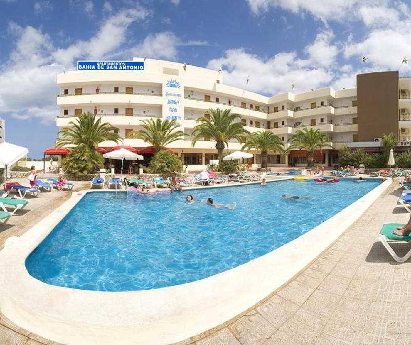 Bahia-de-San-Antonio-Pool-4