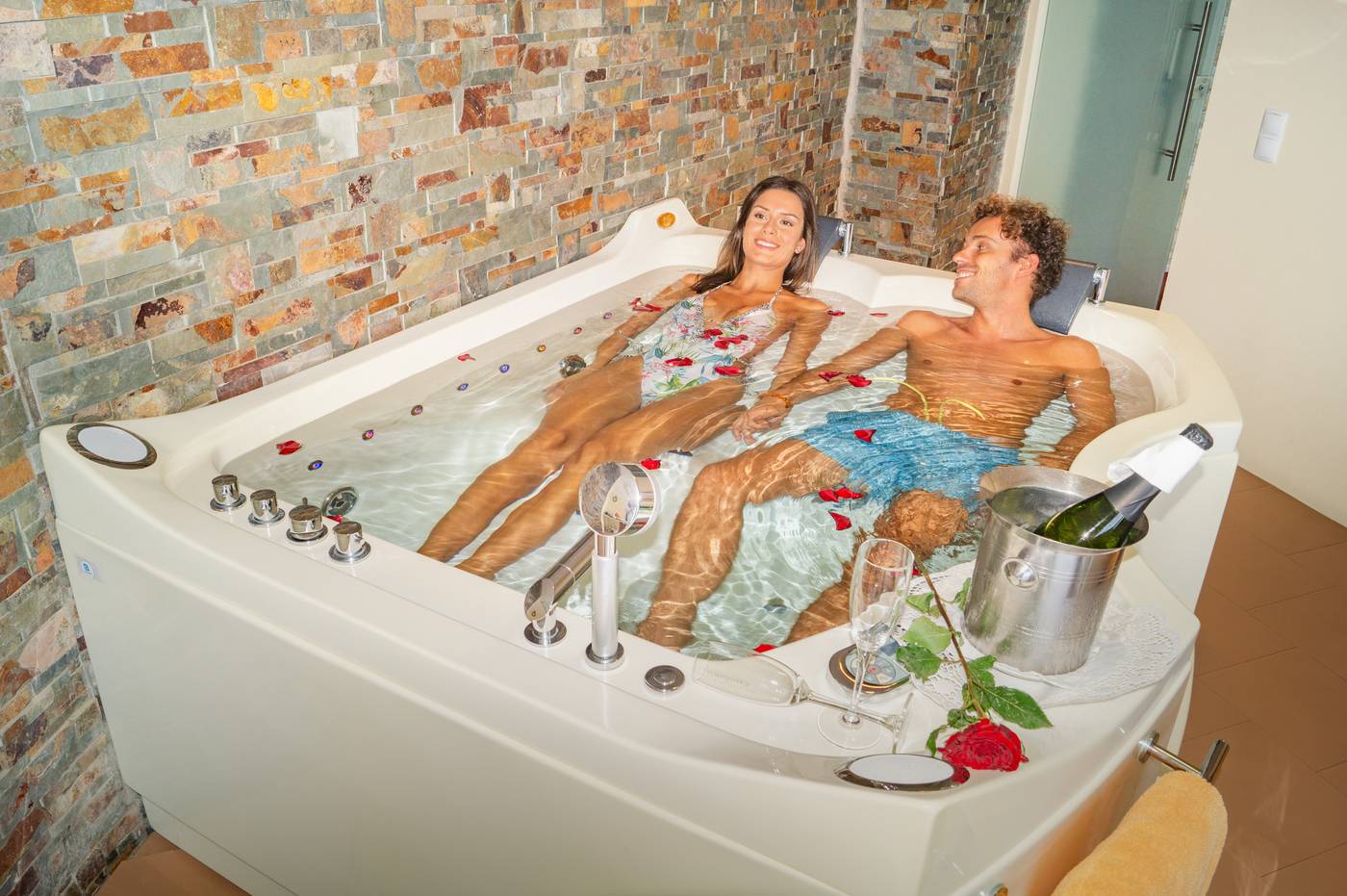 Orca-Praia-Sports-and-Entertainment-53