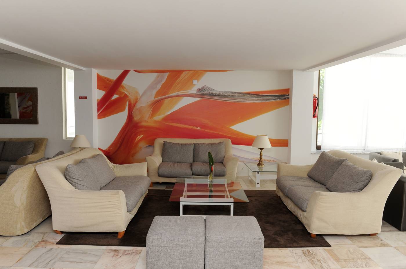 Estrelicia-Hotel-Lobby-46