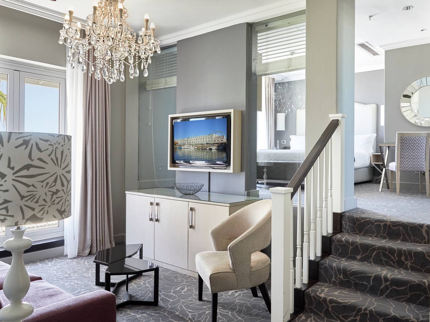 Queen-Victoria-Hotel-by-Newmark-Room-4