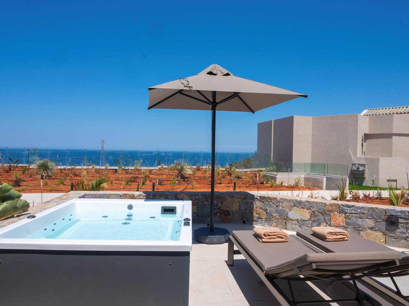 19.08.25 Galaxy Suites Boutique Resort