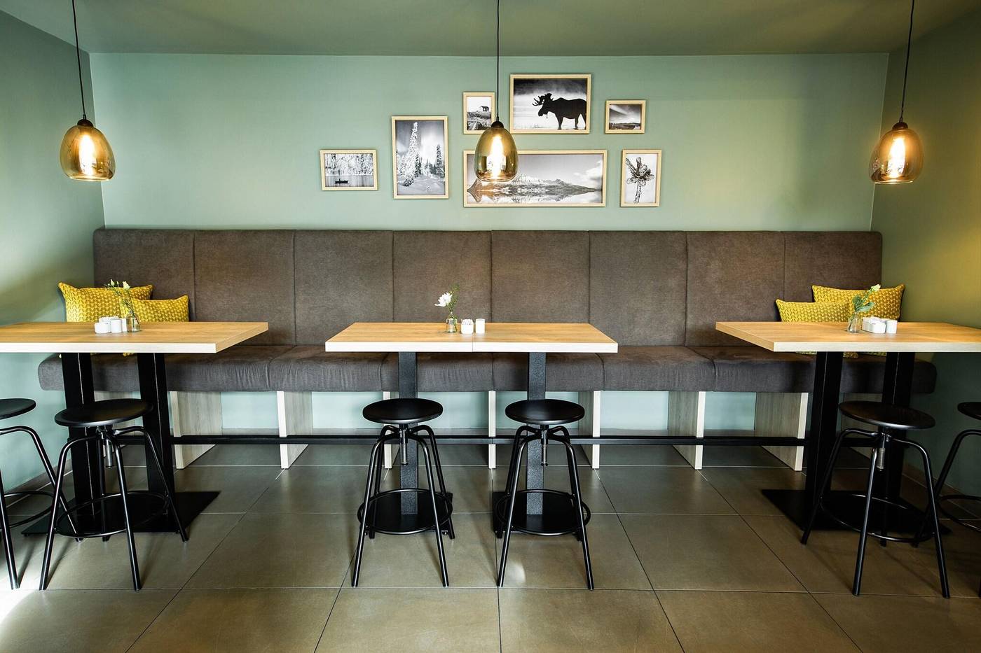 Lindemann-Hotel-Fjord-Restaurant-10