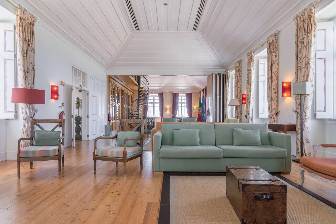 Casa-do-Medico-de-S--Rafael-Lobby-13