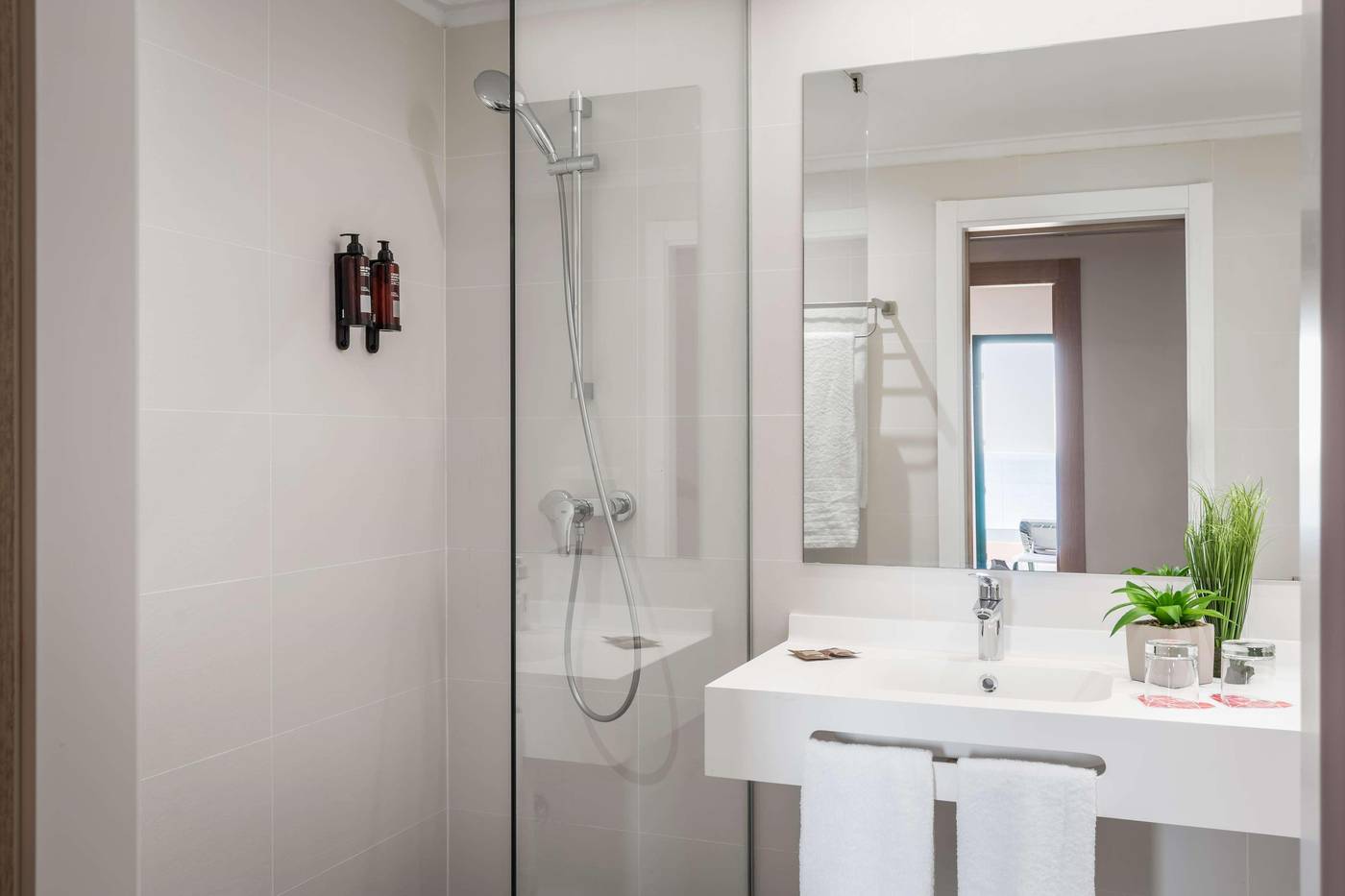 Alegria-Colonial-Mar-Room-43