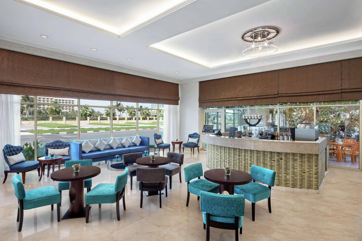 Doubletree-by-Hilton-Ras-Al-Khaimah-Lobby-44