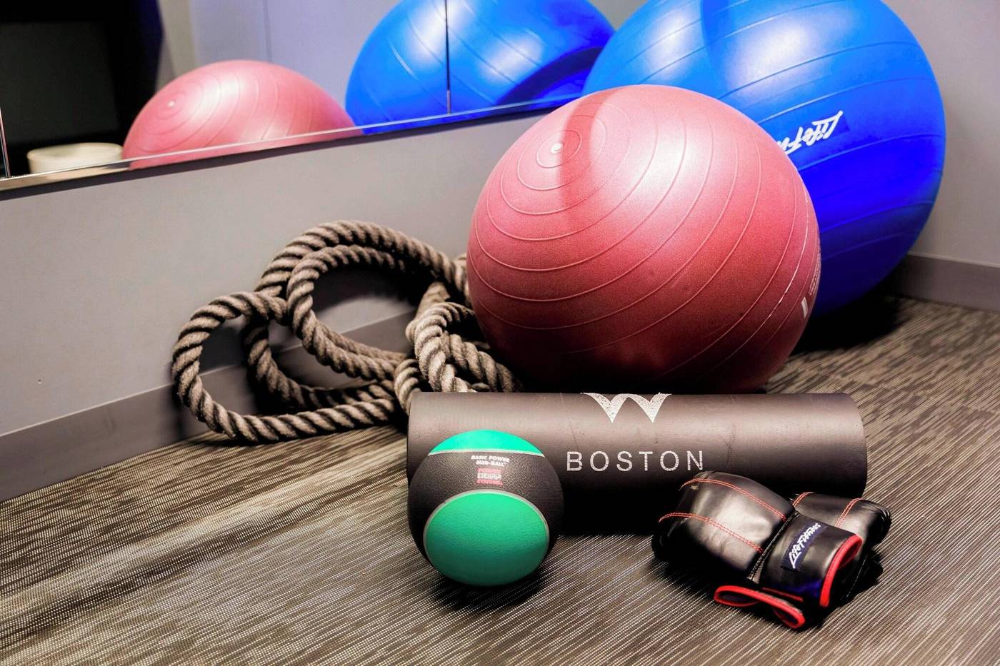 W-Hotel-Boston-General-view-89