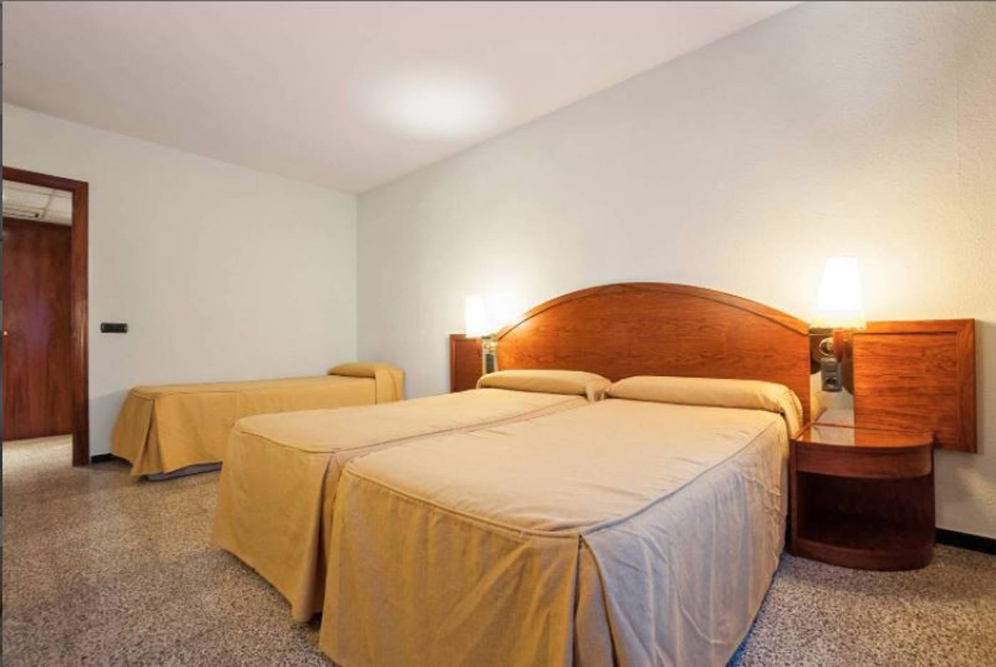 Gaudi-Room-15