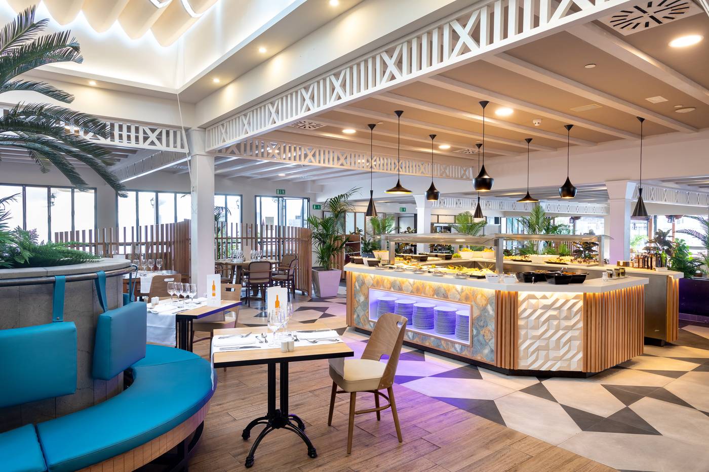 Gran-Castillo-Tagoro-Family---Fun-Playa-Blanca-Restaurant-56