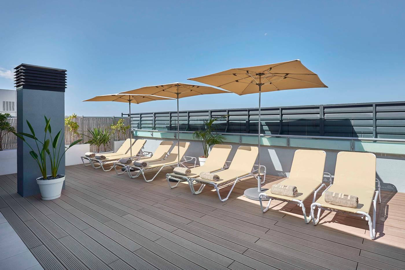 NH-Alicante-Pool-15