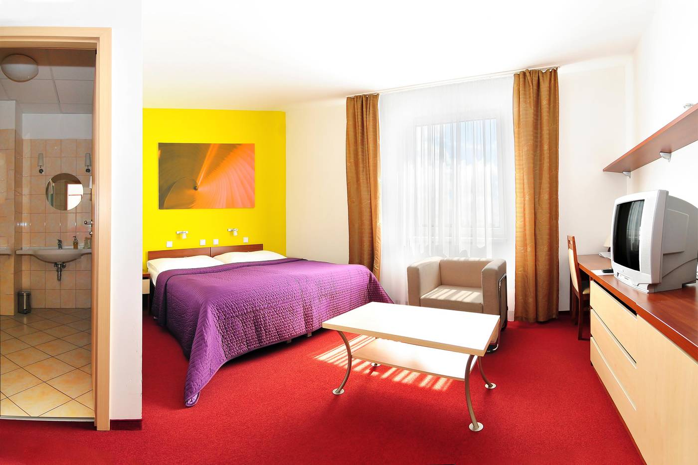 Hotel Color-Slovakia-BRATISLAVA-Room-2