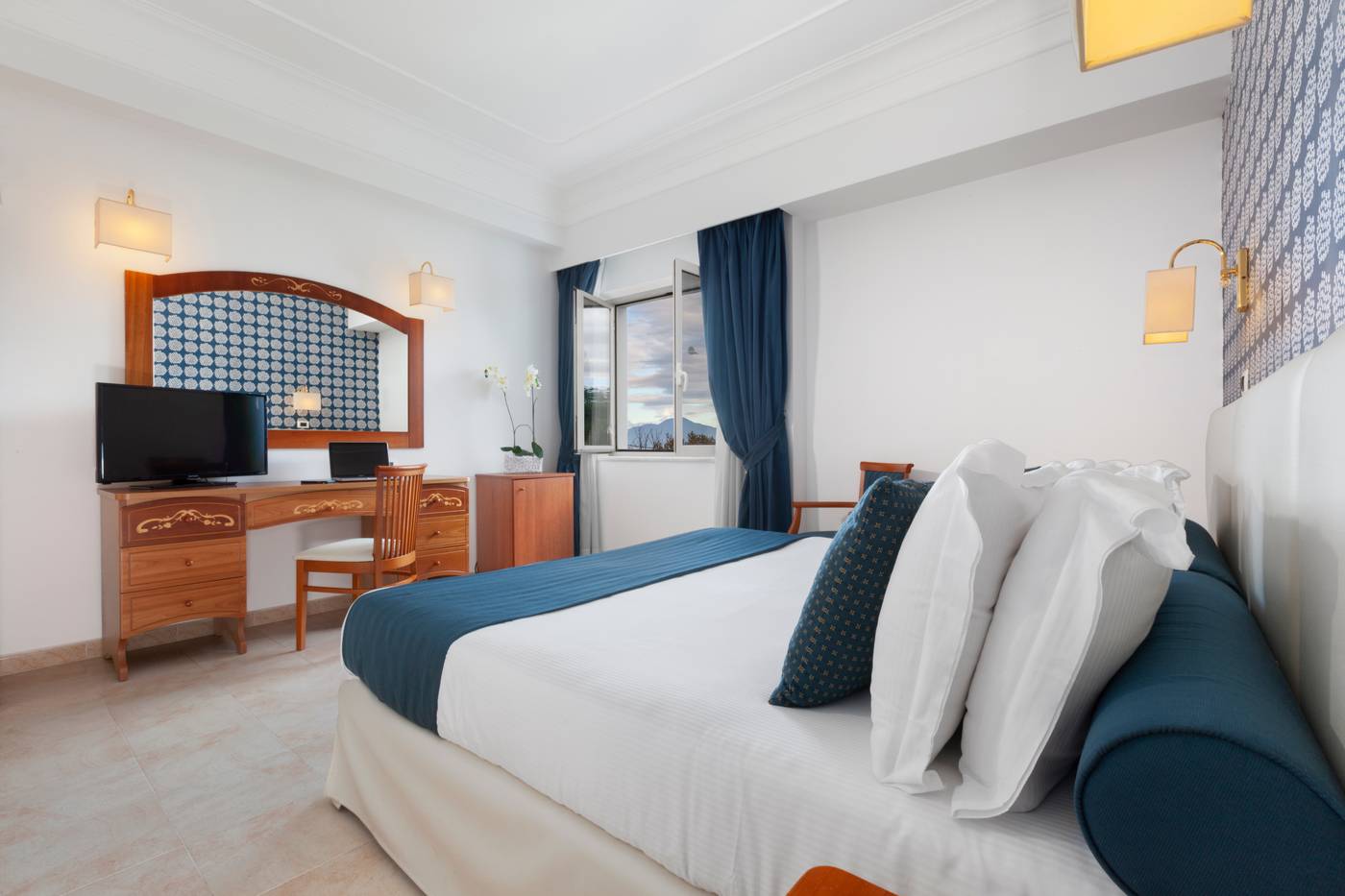 Atlantic-Palace-Room-15