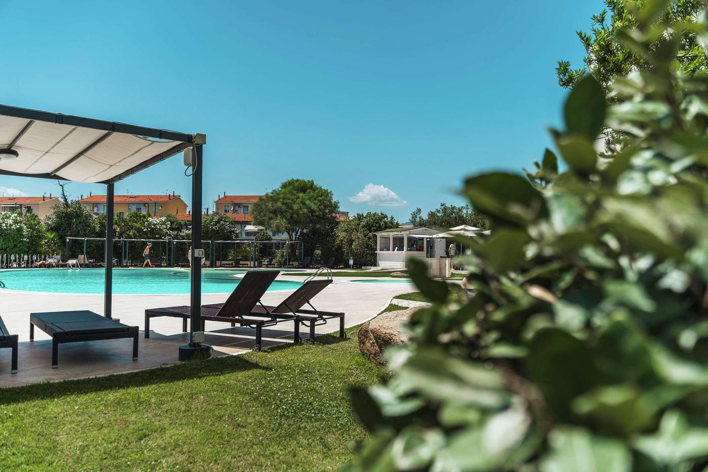 Double-Tree-by-Hilton-Hotel-Olbia-Pool-3