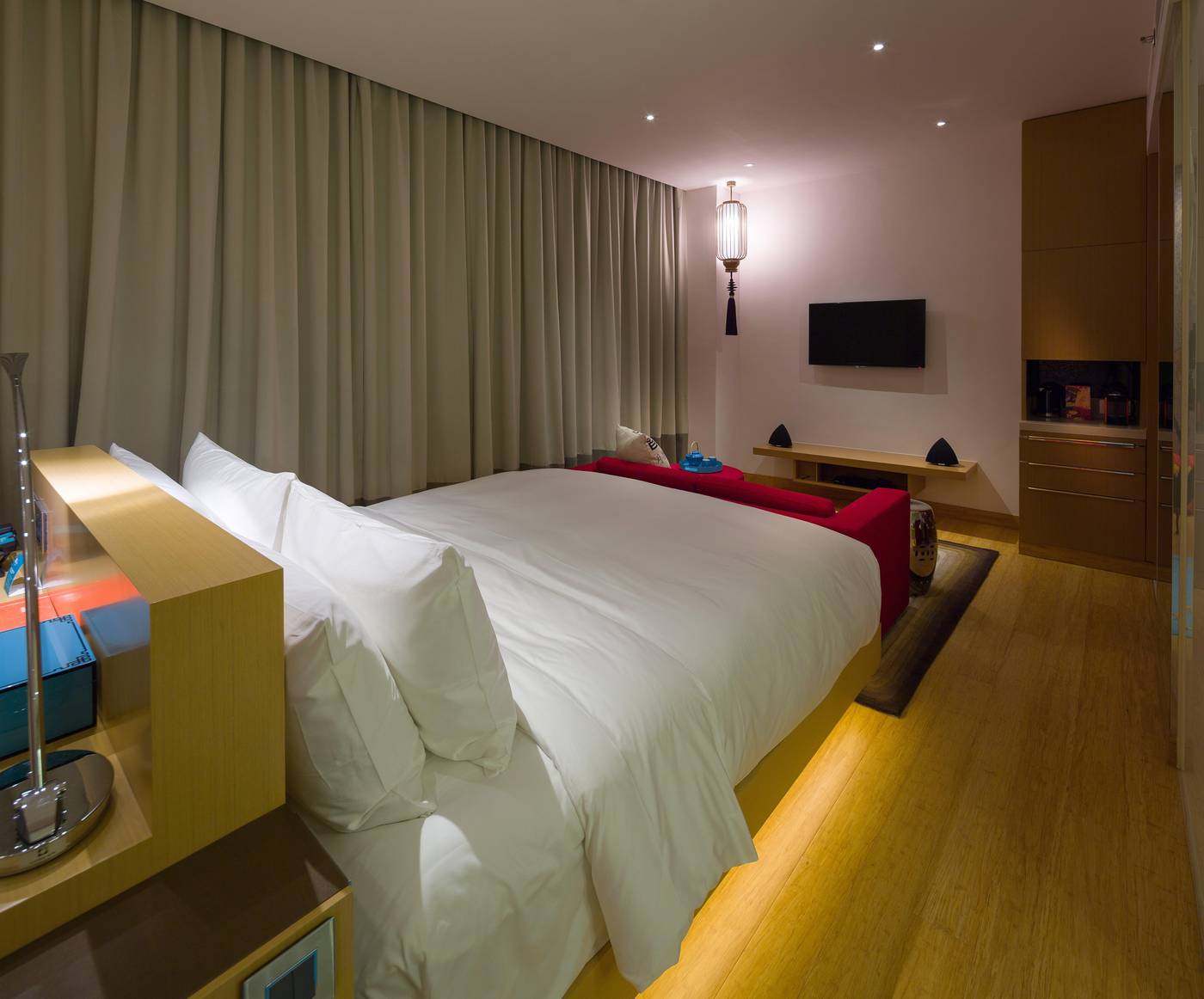 Hotel-Indigo-Hong-Kong-Island-Room-23