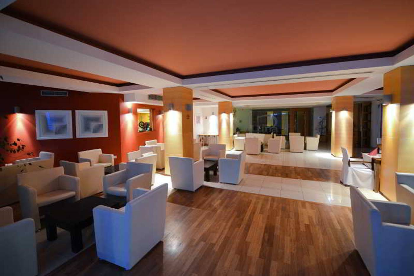 Luna-Island-Hotel-Lobby-47