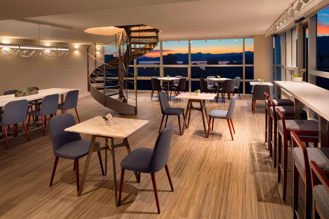 Sheraton-Vancouver-Wall-Centre-Room-13