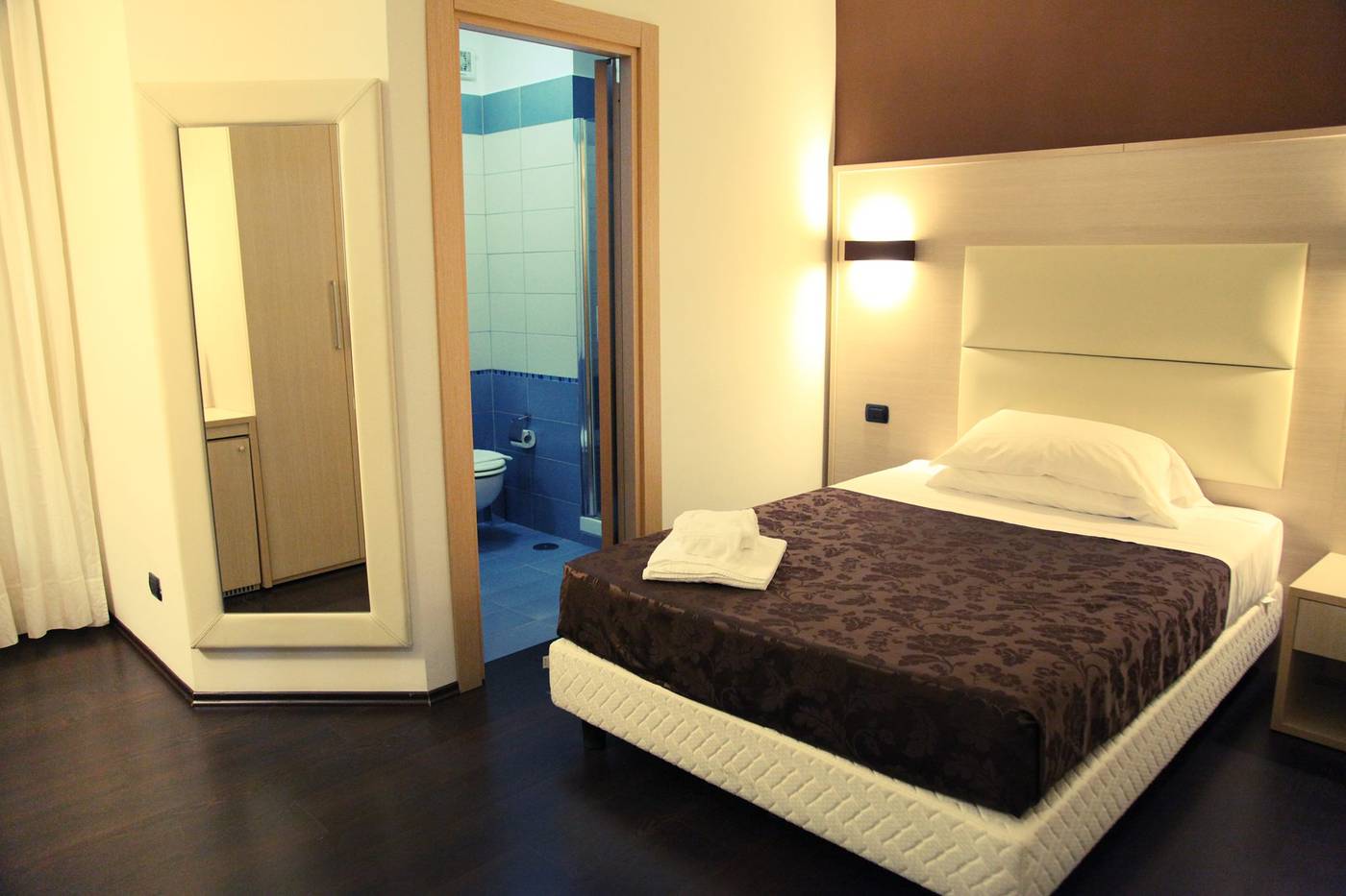 Hotel Sogni D'Oro Airport-Italy-LAMEZIA TERME-Room-5