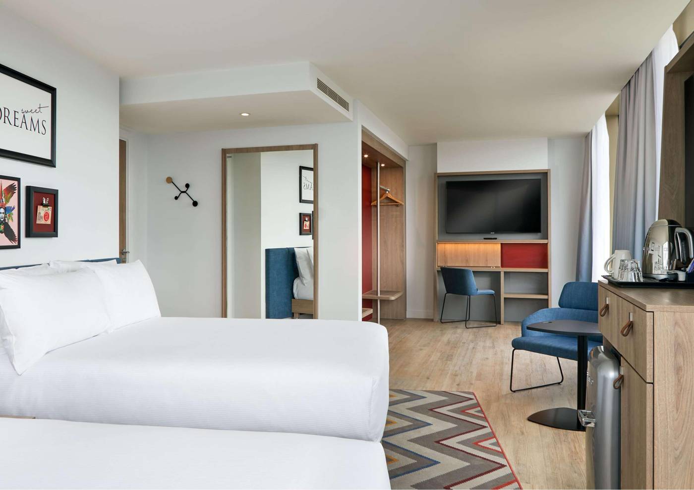 Hampton-by-Hilton-Dublin-City-Centre-Room-26