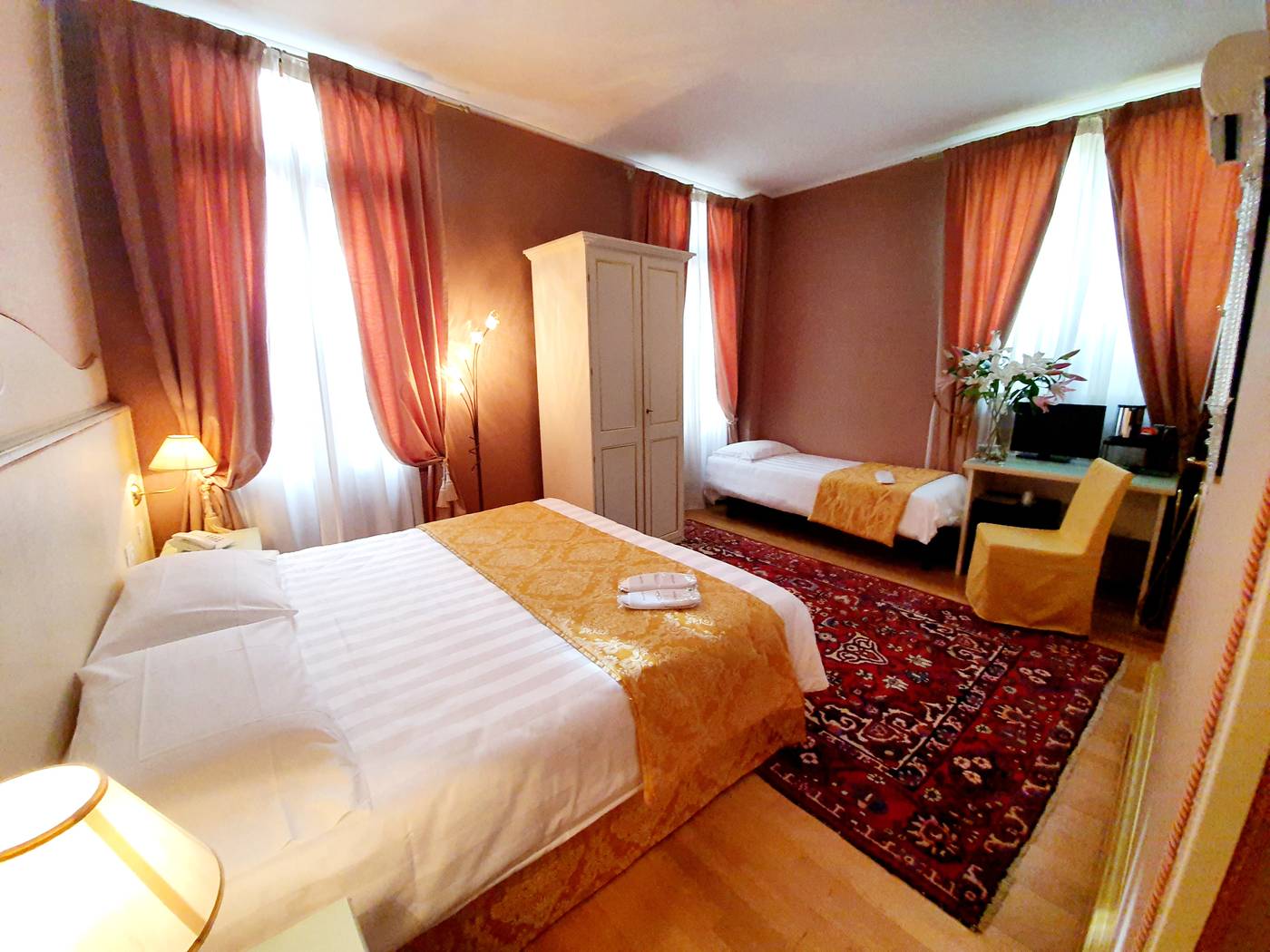 Corte-dei-Greci-Room-37