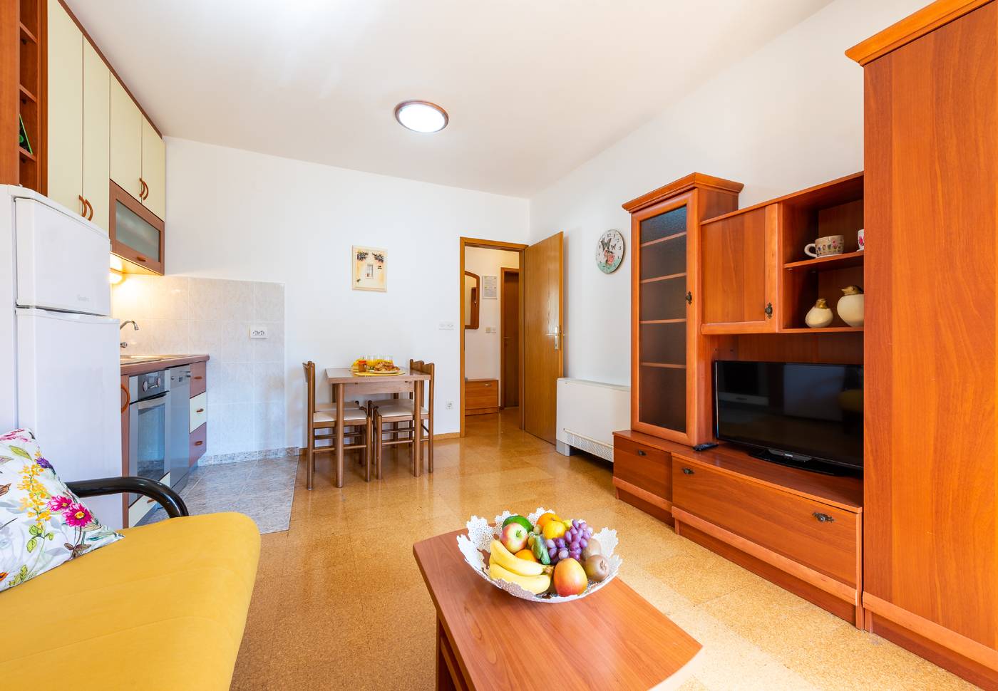 Apartments---Rooms-Cina-Room-6