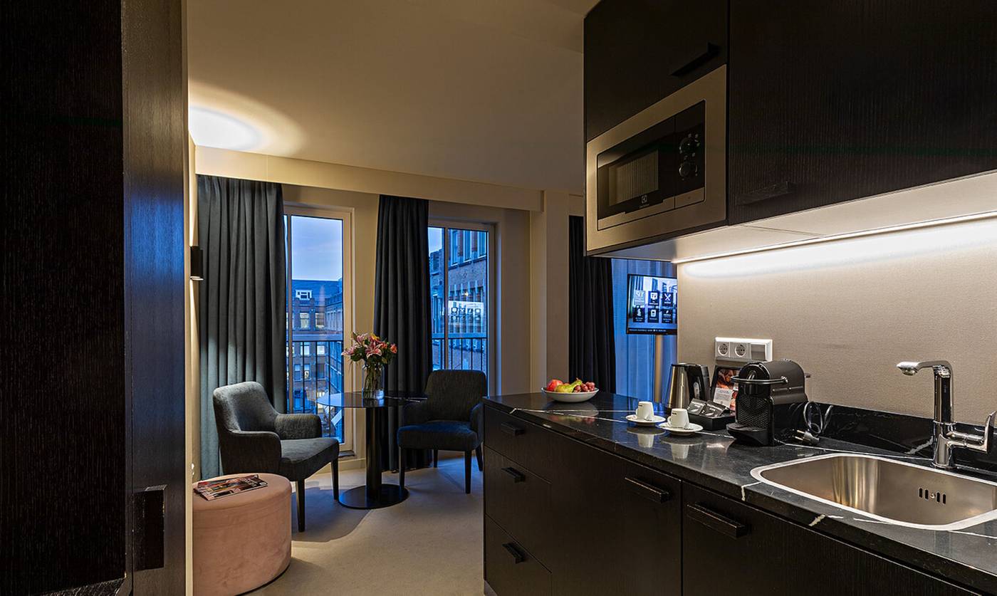 Pestana-Amsterdam-Riverside-Room-10